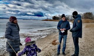 Кам’янські рятувальники попереджають про небезпеку зимових водойм